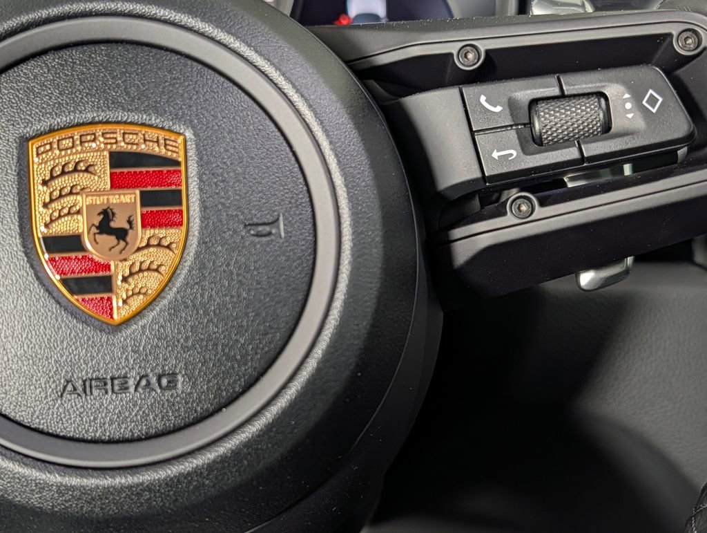 New 2026 Porsche Macan image 37