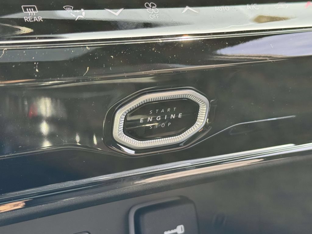 New 2026 Jeep Grand Cherokee Altitude AWD/4WD image 20