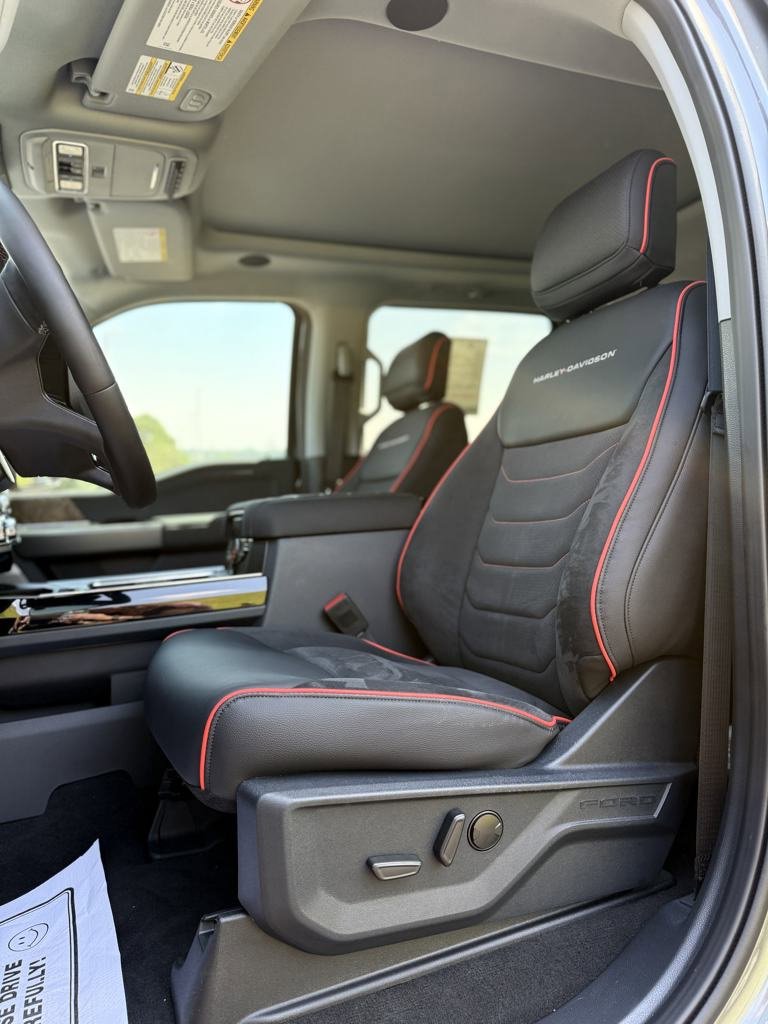 New 2025 Ford F250 Lariat w/ Lariat Ultimate Package image 13