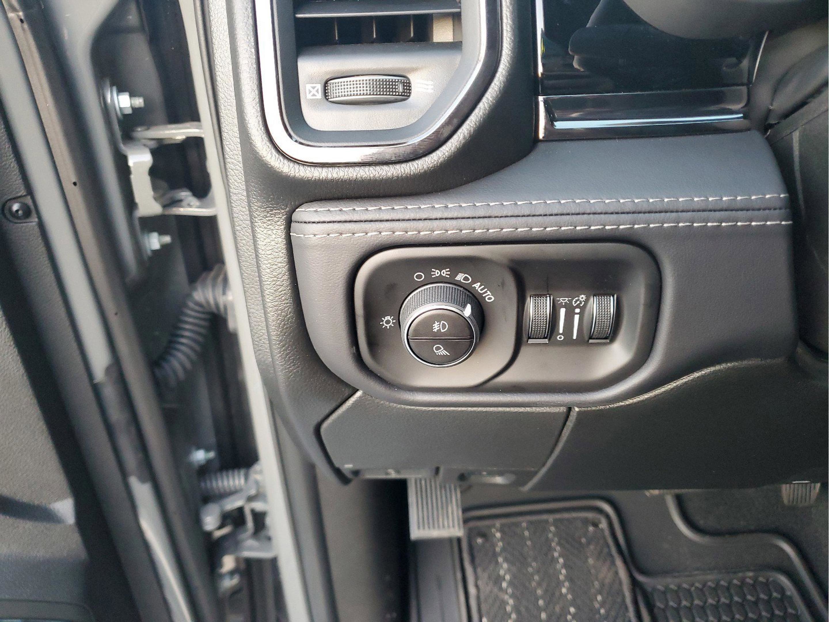 New 2026 RAM 3500 Limited image 22