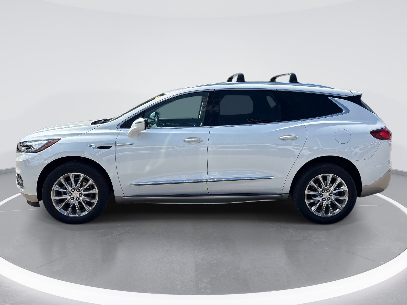 Used 2021 Buick Enclave Premium w/ Sun and Sites Package FWD image 5