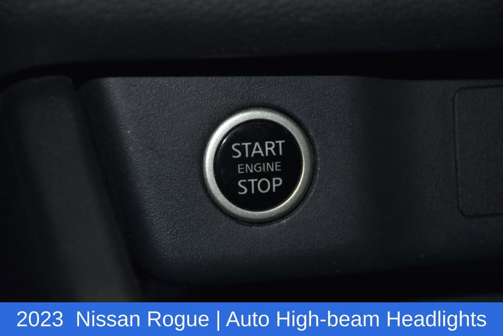 Used 2023 Nissan Rogue SV image 14