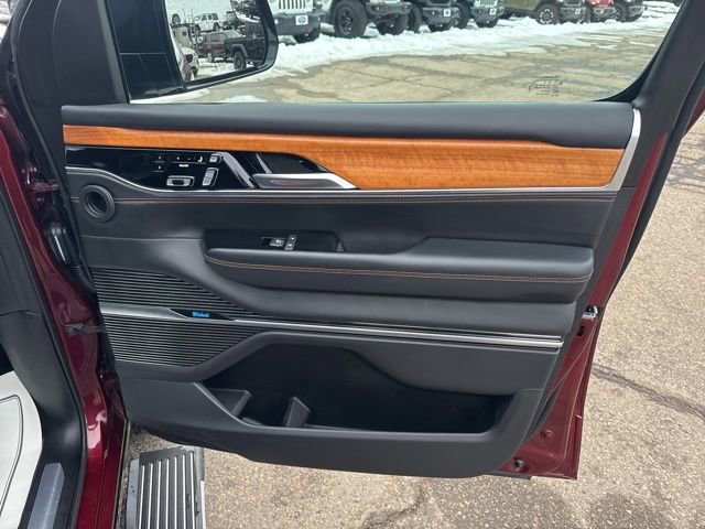 Used 2024 Jeep Grand Wagoneer L Series III image 13