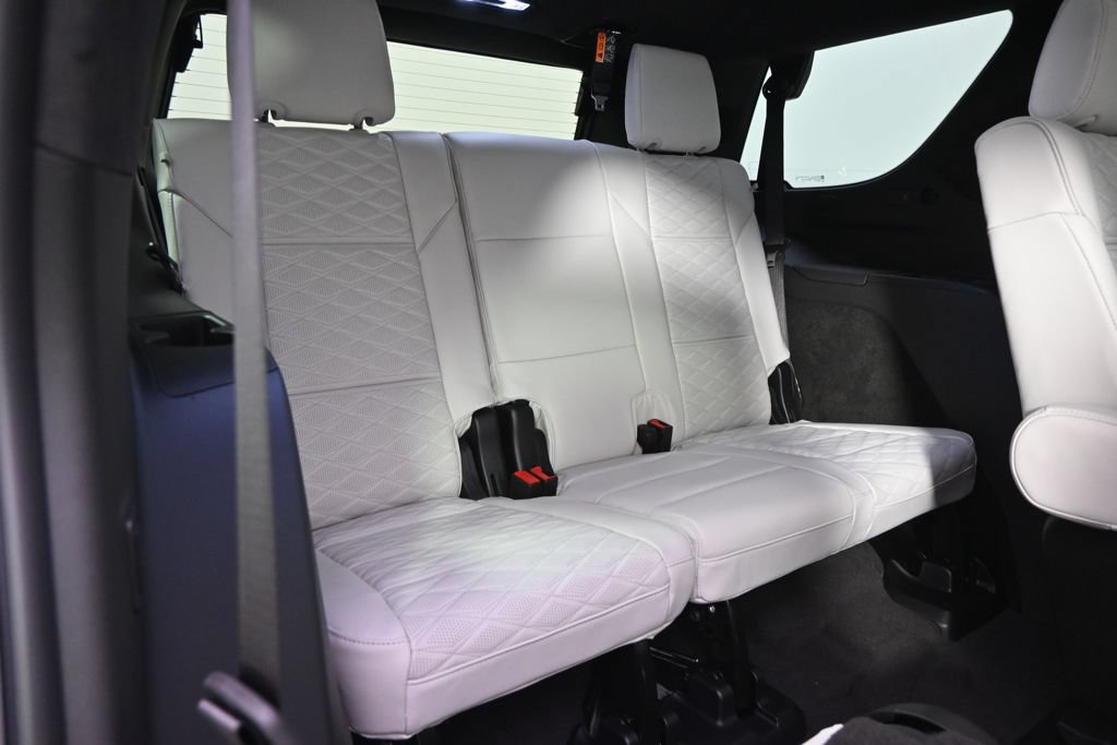 New 2026 Cadillac Escalade Platinum Sport w/ LPO, ONYX Package AWD/4WD image 19