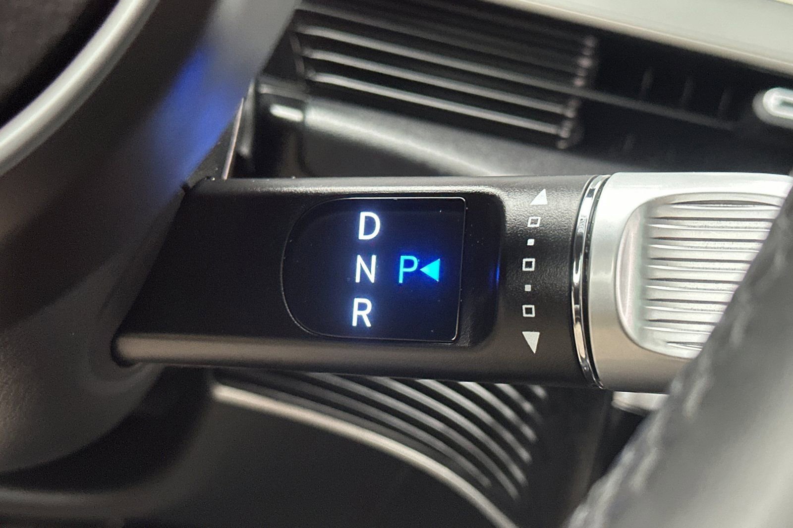 Used 2024 Hyundai Ioniq 5 Limited image 25