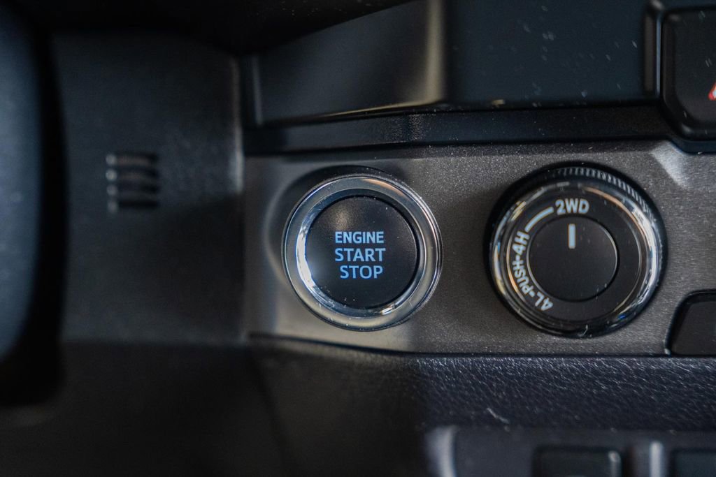 Used 2019 Toyota Tacoma TRD Pro AWD/4WD image 32