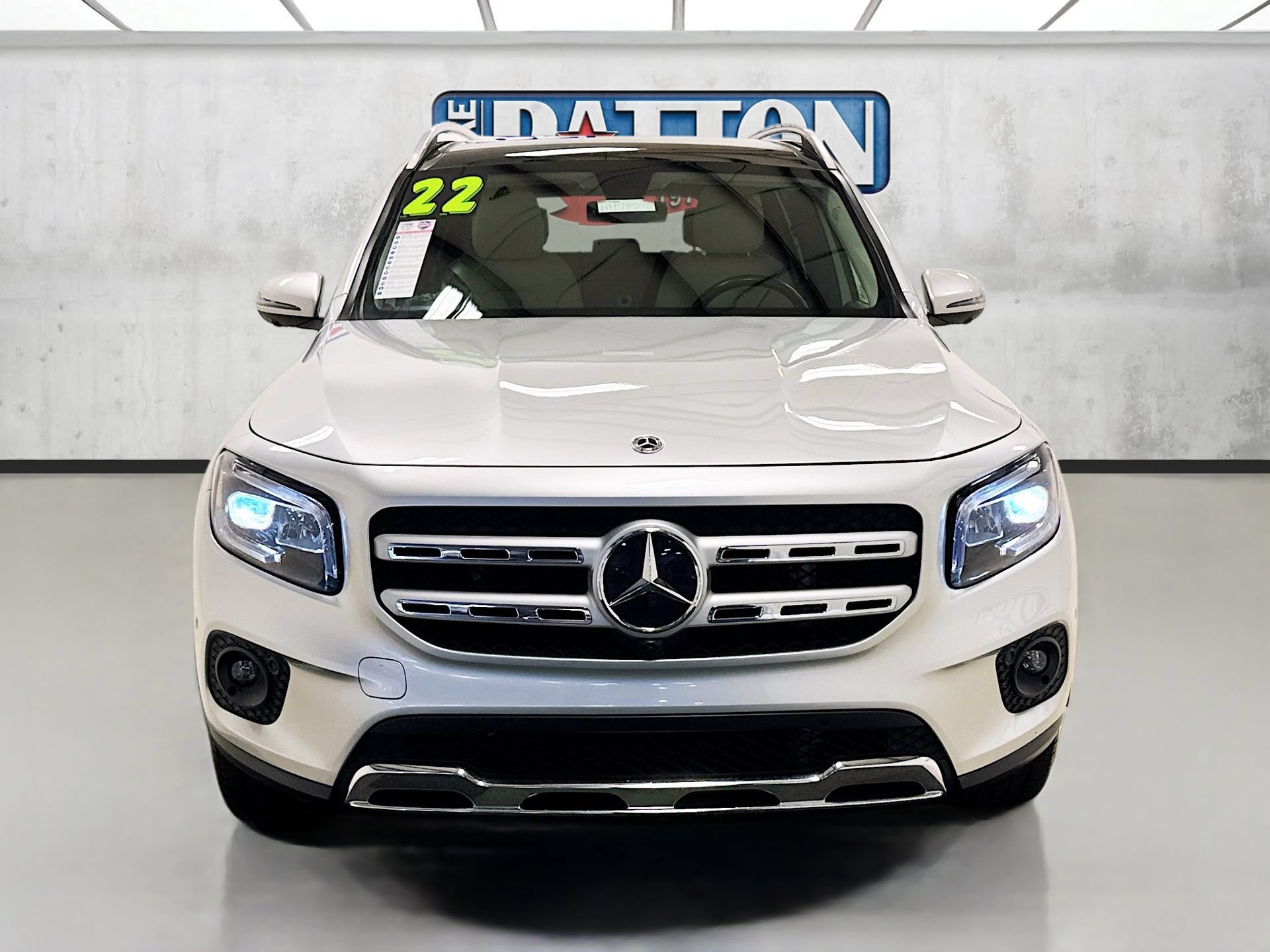 Used 2022 Mercedes-Benz GLB 250 image 2