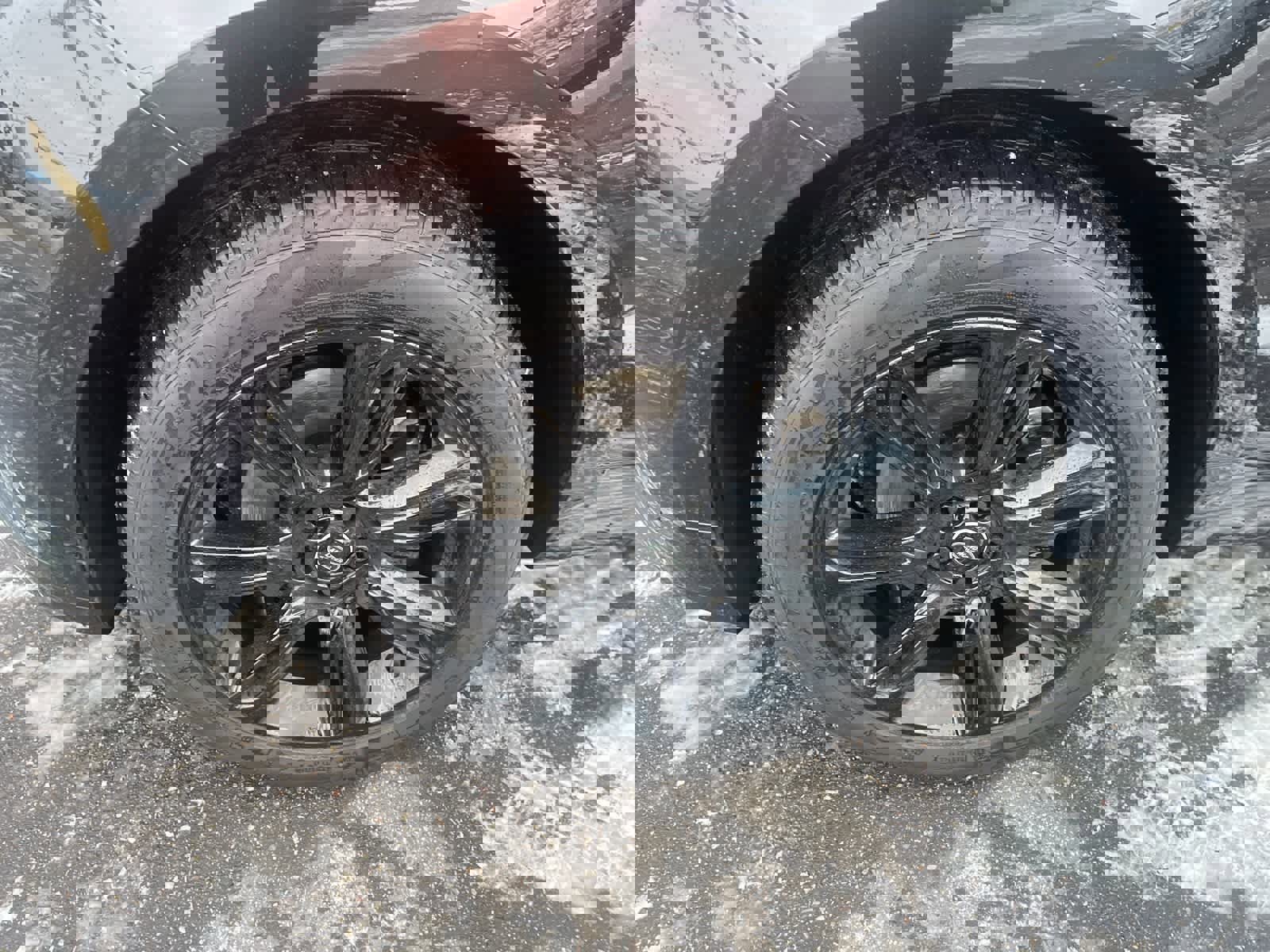 Used 2023 Land Rover Range Rover Velar R-Dynamic S image 9