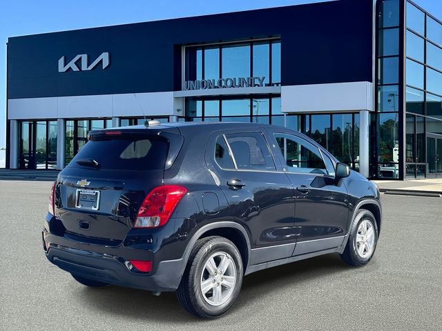 Used 2022 Chevrolet Trax LS w/ Tint and Cruise Package image 11