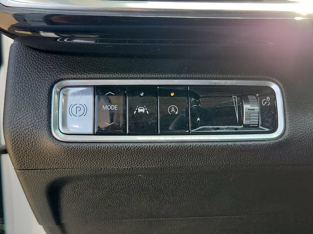 Used 2024 Buick Envision Preferred AWD/4WD image 30