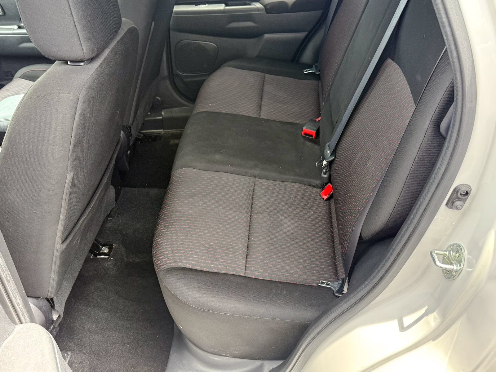 Used 2018 Mitsubishi Outlander Sport LE AWD/4WD image 23