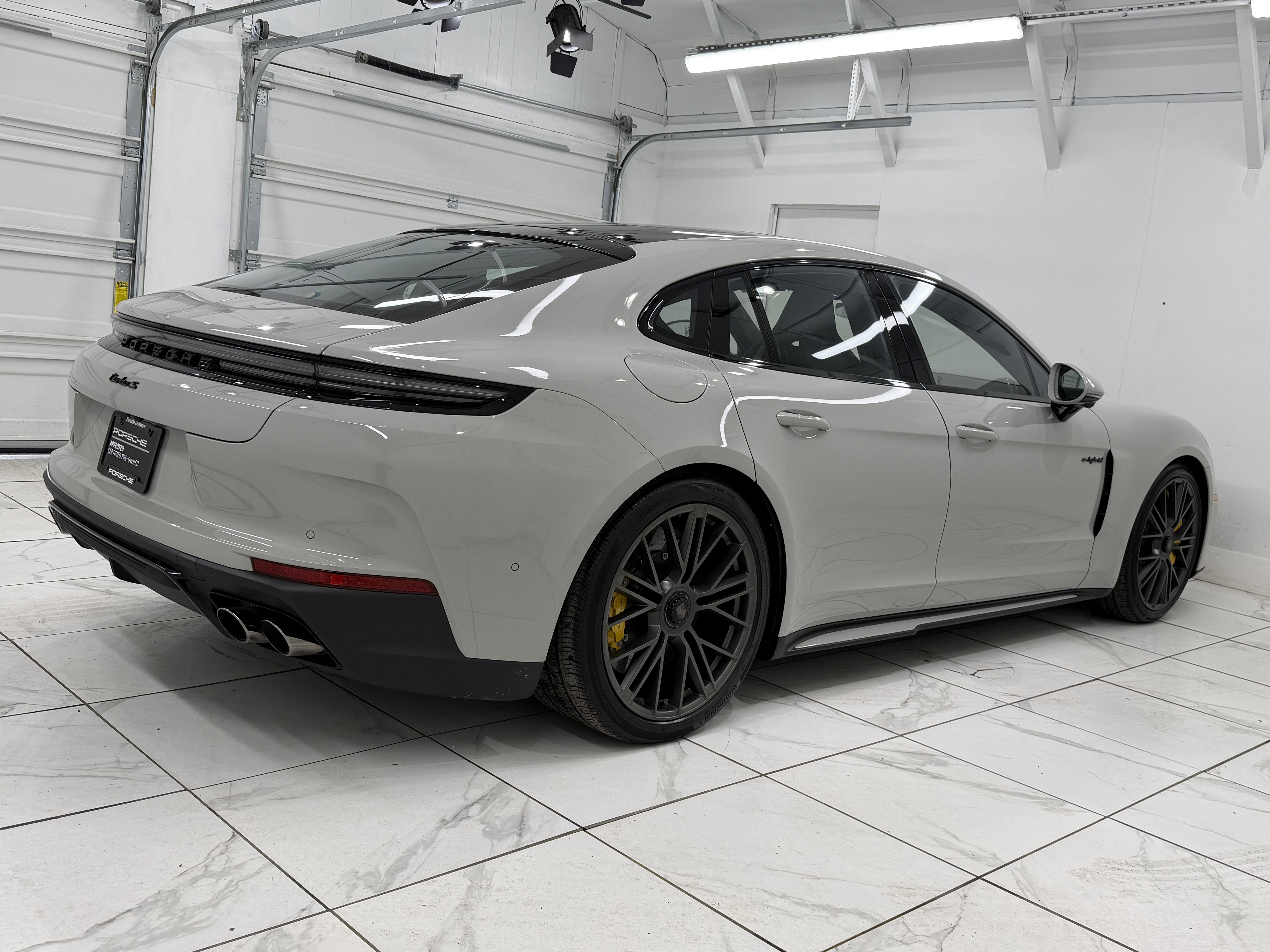 Used 2025 Porsche Panamera Turbo S image 11