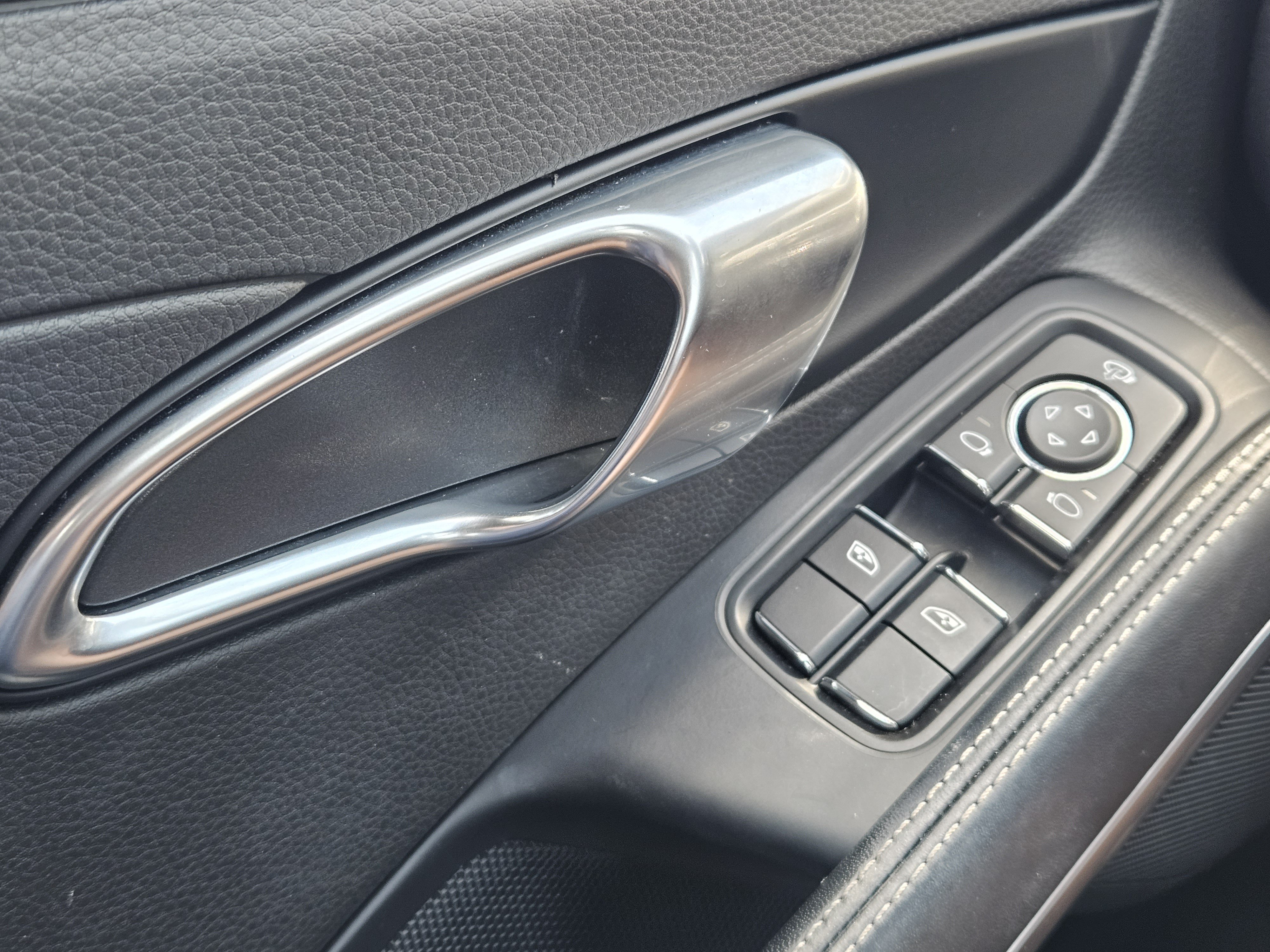 Certified 2024 Porsche 718 Boxster RWD image 24