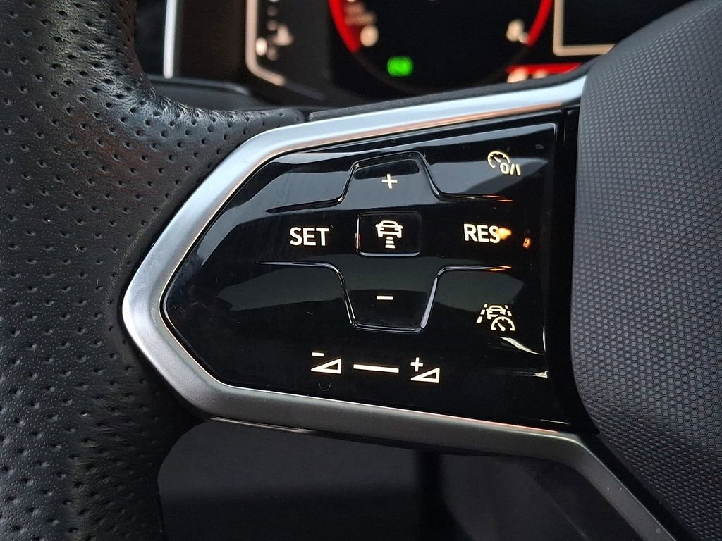 Used 2025 Volkswagen Jetta GLI Autobahn image 20