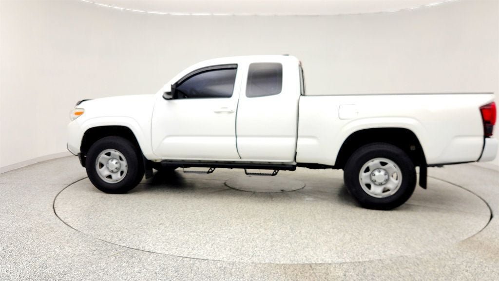 Used 2018 Toyota Tacoma SR RWD image 8