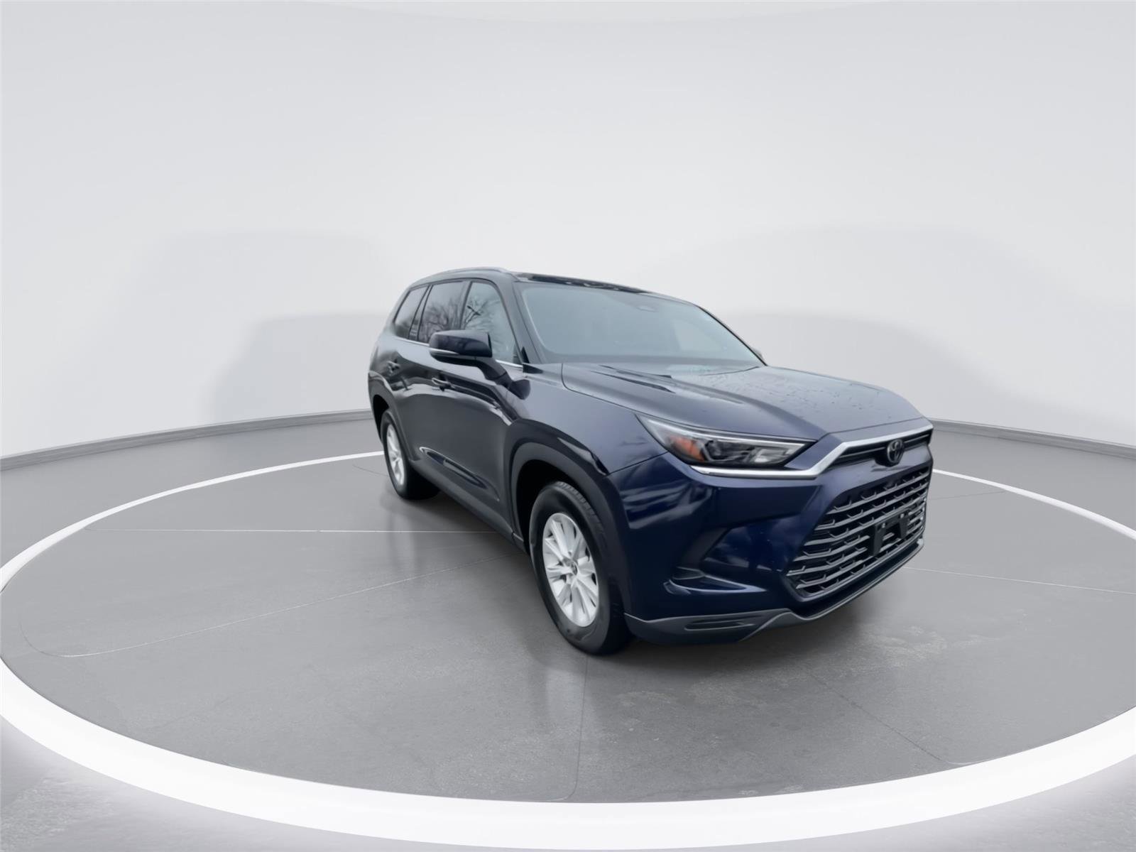 Used 2025 Toyota Grand Highlander AWD image 2