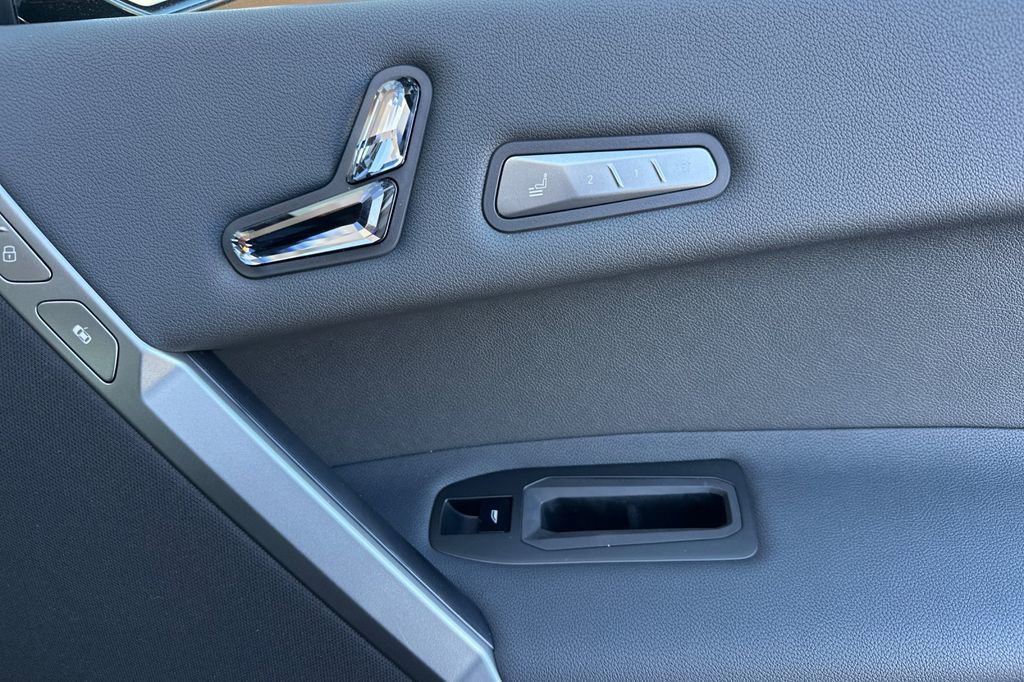 New 2026 BMW iX M70 w/ Executive Package image 19