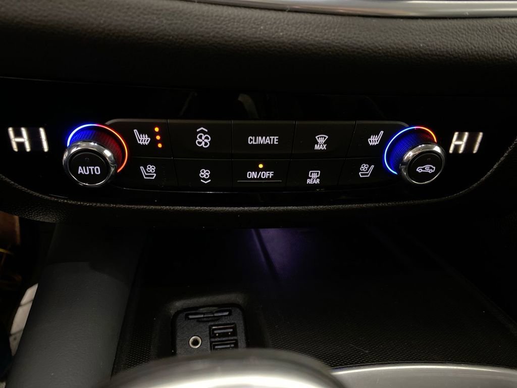 Certified 2021 Buick Enclave Premium w/ Surround and Sites Package image 18
