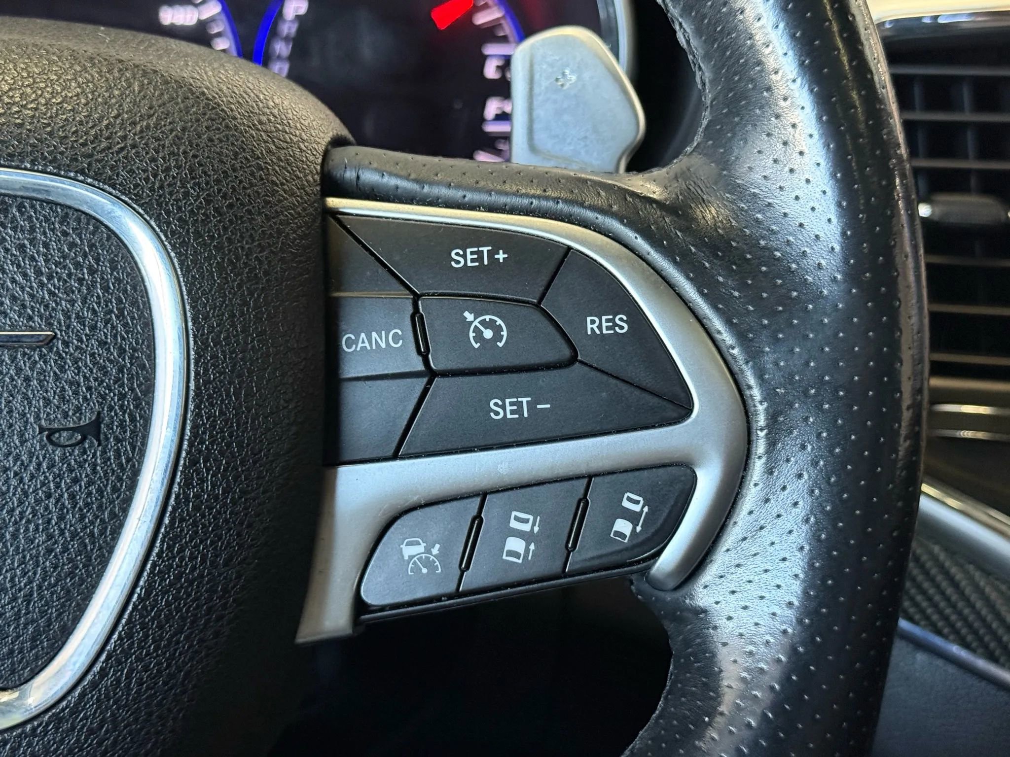 Used 2015 Jeep Grand Cherokee SRT image 12