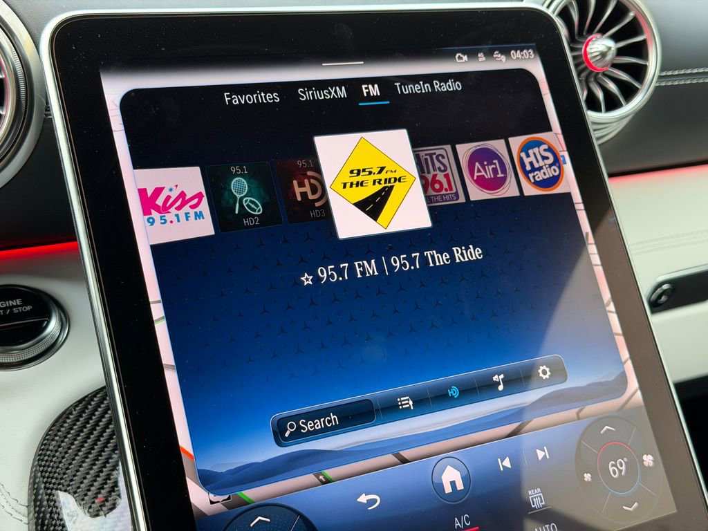 Used 2025 Mercedes-Benz SL 63 AMG S e Performance 4MATIC image 19