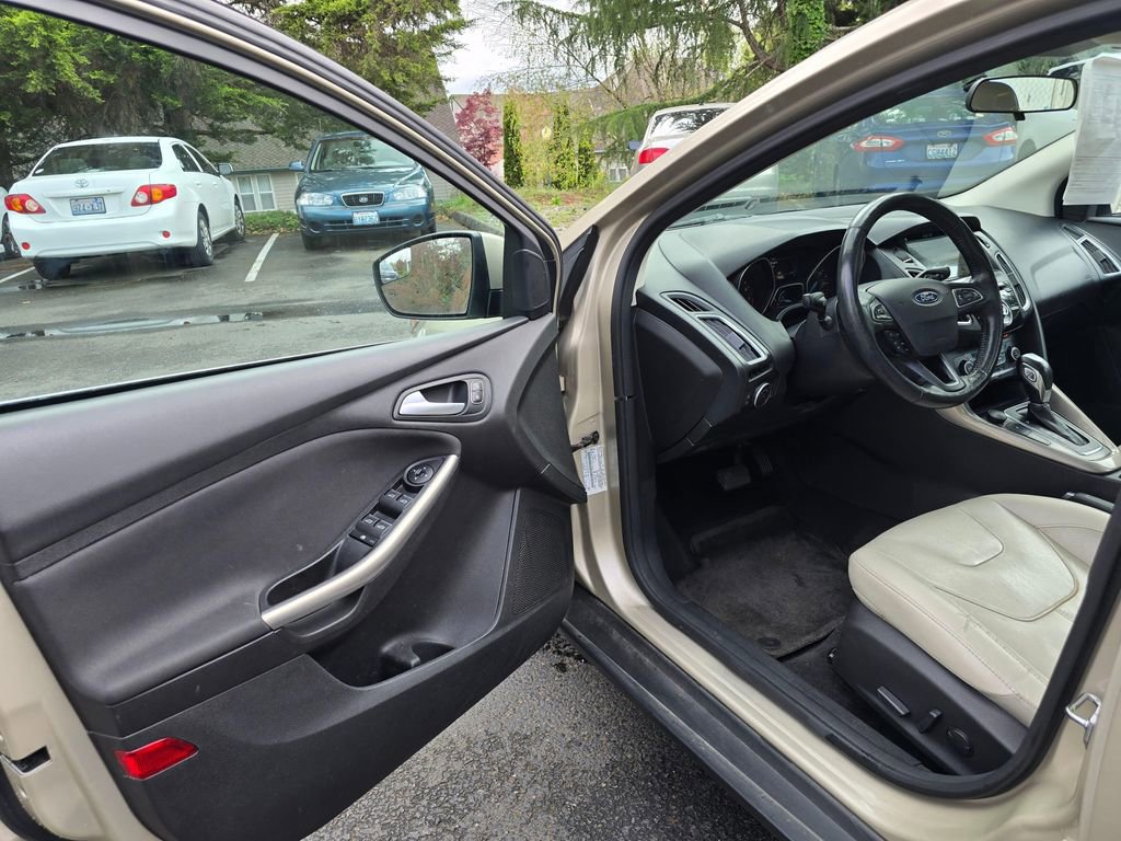 Used 2018 Ford Focus Titanium FWD image 7