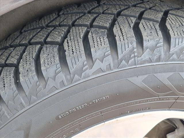 Used 2018 Chrysler Pacifica Limited w/ Advanced Safetytec Group FWD image 14
