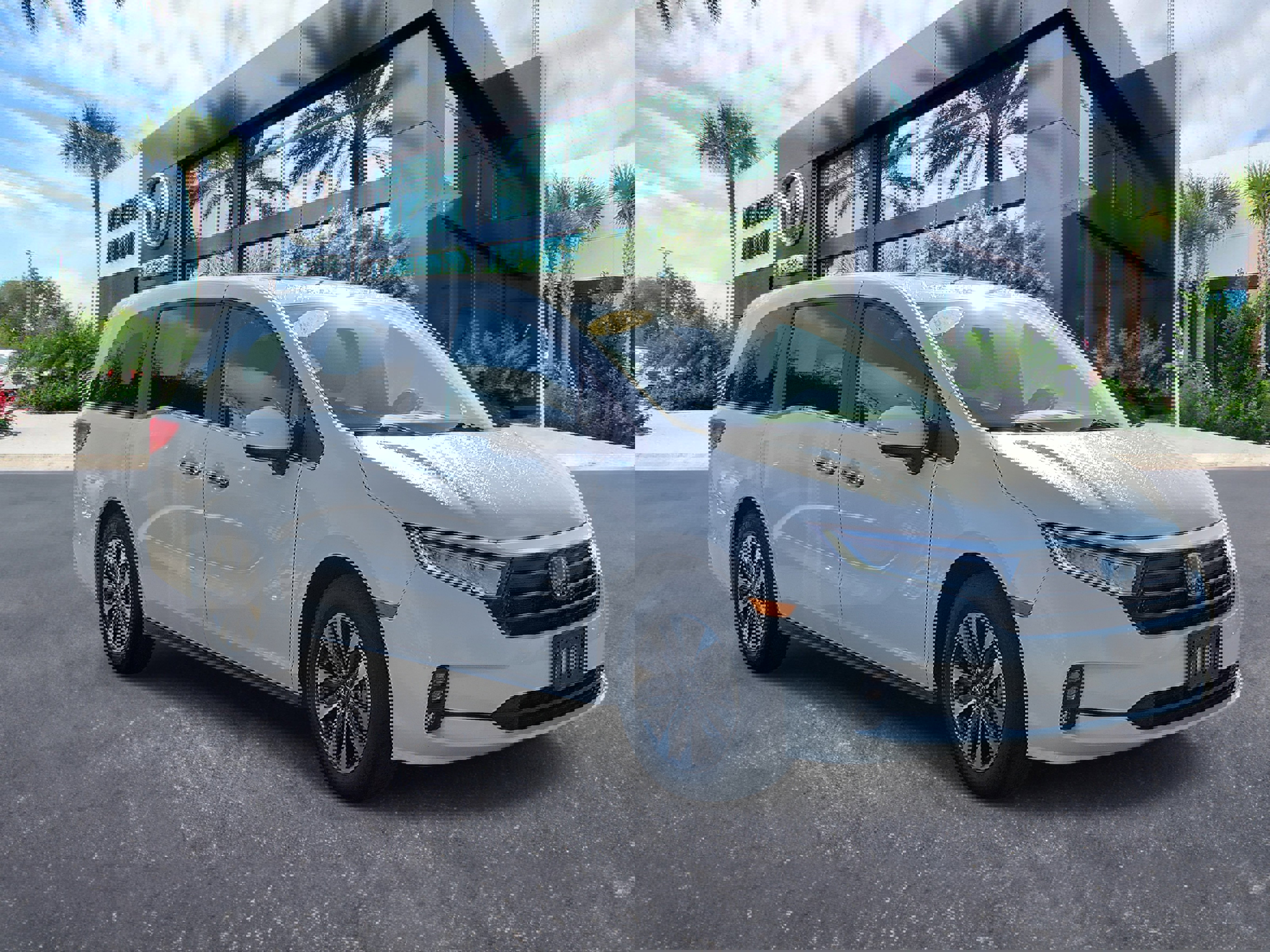 Used 2024 Honda Odyssey EX-L image 3