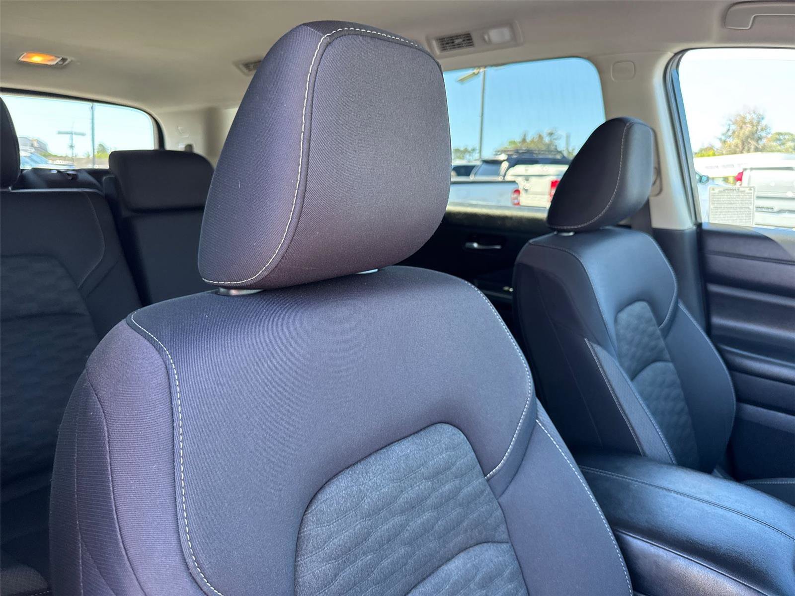 Used 2022 Nissan Pathfinder SV image 15