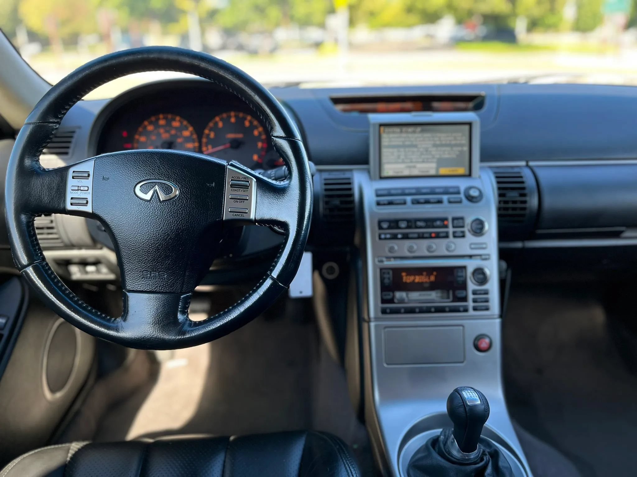 Used 2004 INFINITI G35 Coupe w/ Premium Pkg RWD image 12