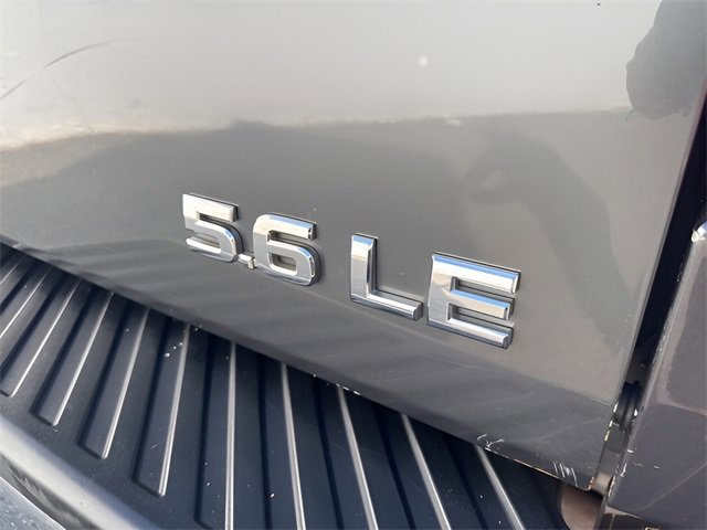 Used 2010 Nissan Titan LE w/ Technology Pkg image 6