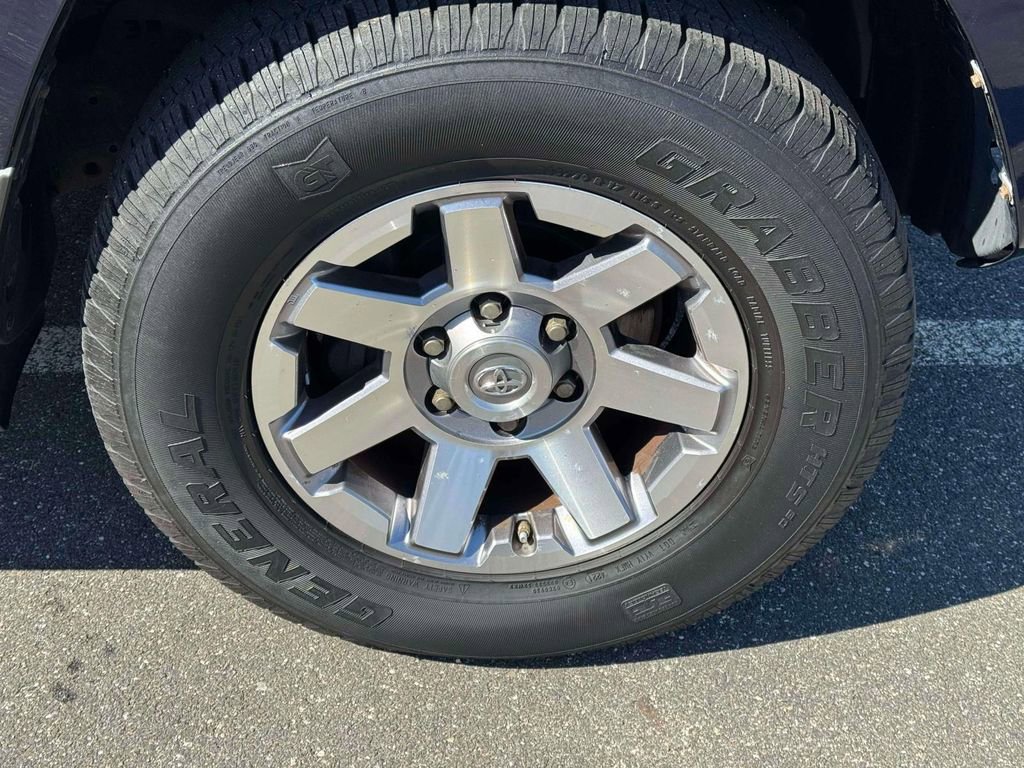 Used 2016 Toyota 4Runner Trail image 9