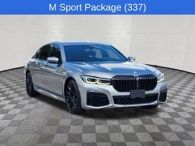 Used 2022 BMW 750i xDrive w/ M Sport Package AWD/4WD image 2