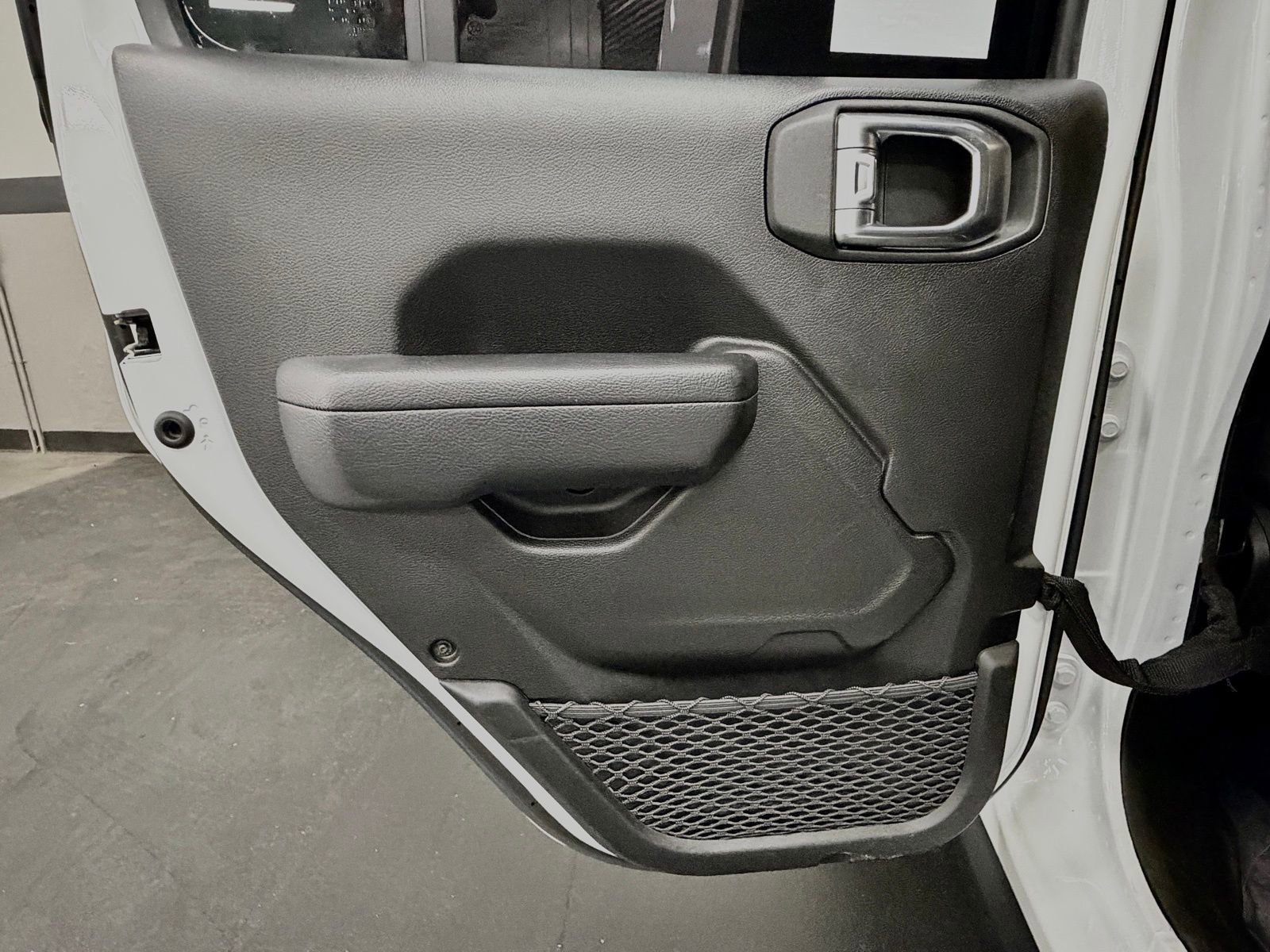 Used 2022 Jeep Gladiator Rubicon w/ Trailer Tow Package AWD/4WD image 38