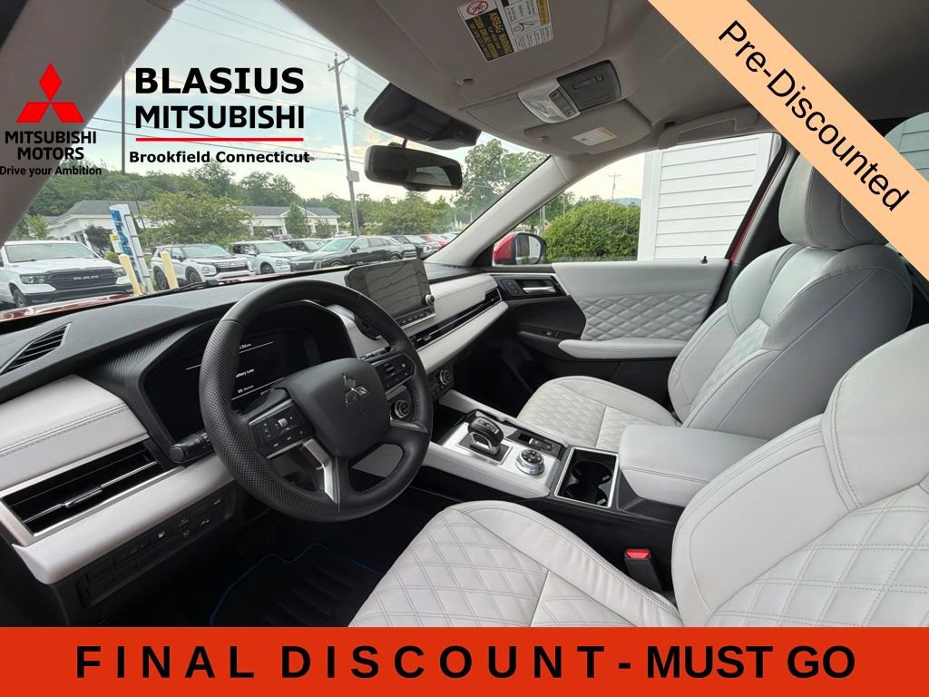 Used 2023 Mitsubishi Outlander SEL AWD/4WD image 28