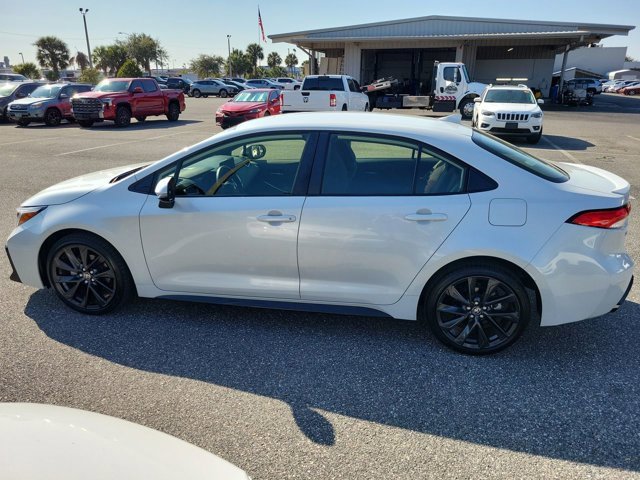 Used 2023 Toyota Corolla SE image 13