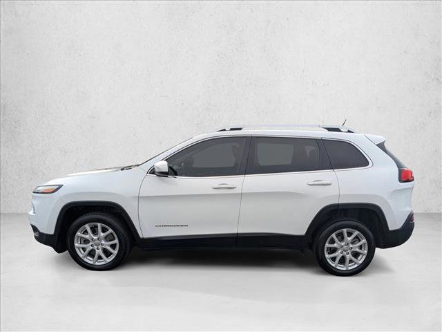 Used 2017 Jeep Cherokee Latitude w/ Comfort & Sound Group image 9