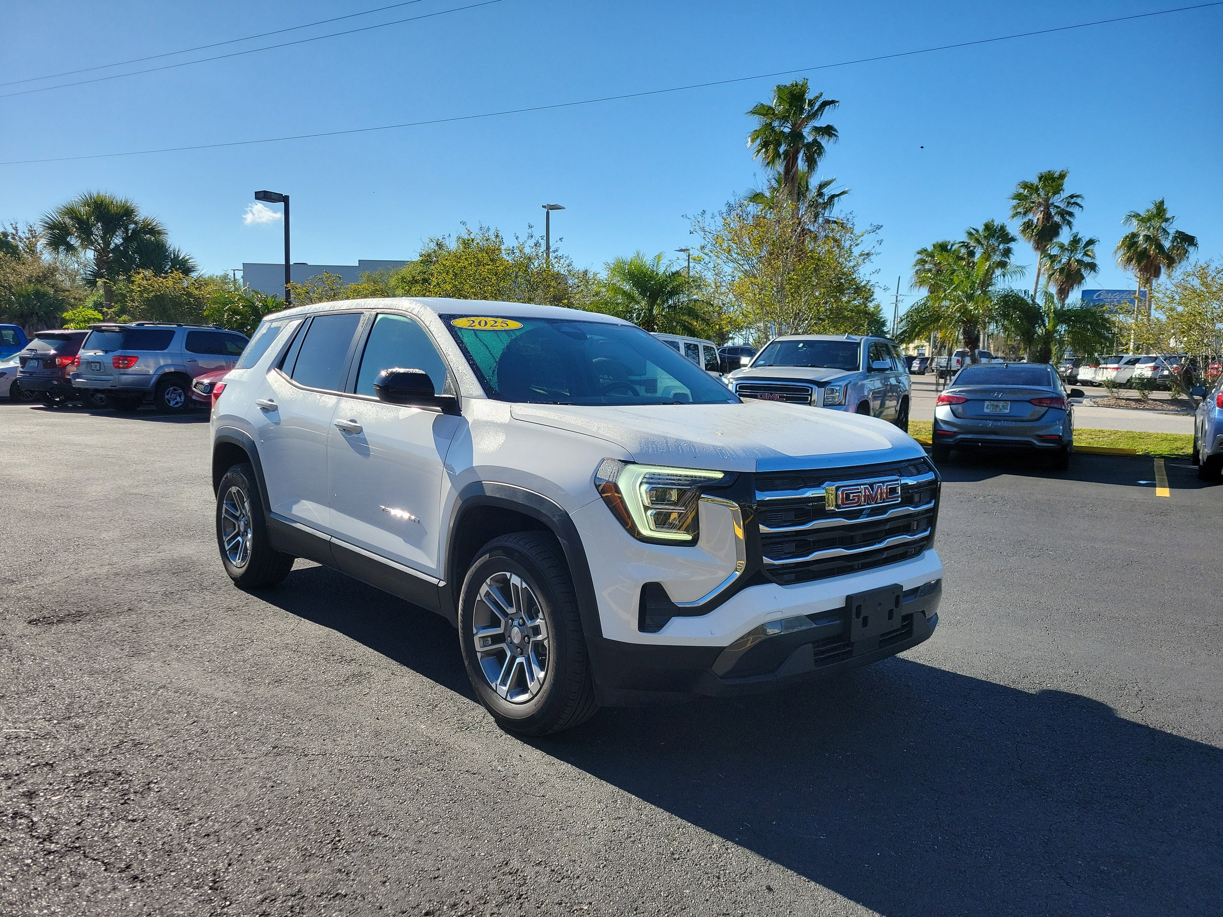 Used 2025 GMC Terrain Elevation image 1