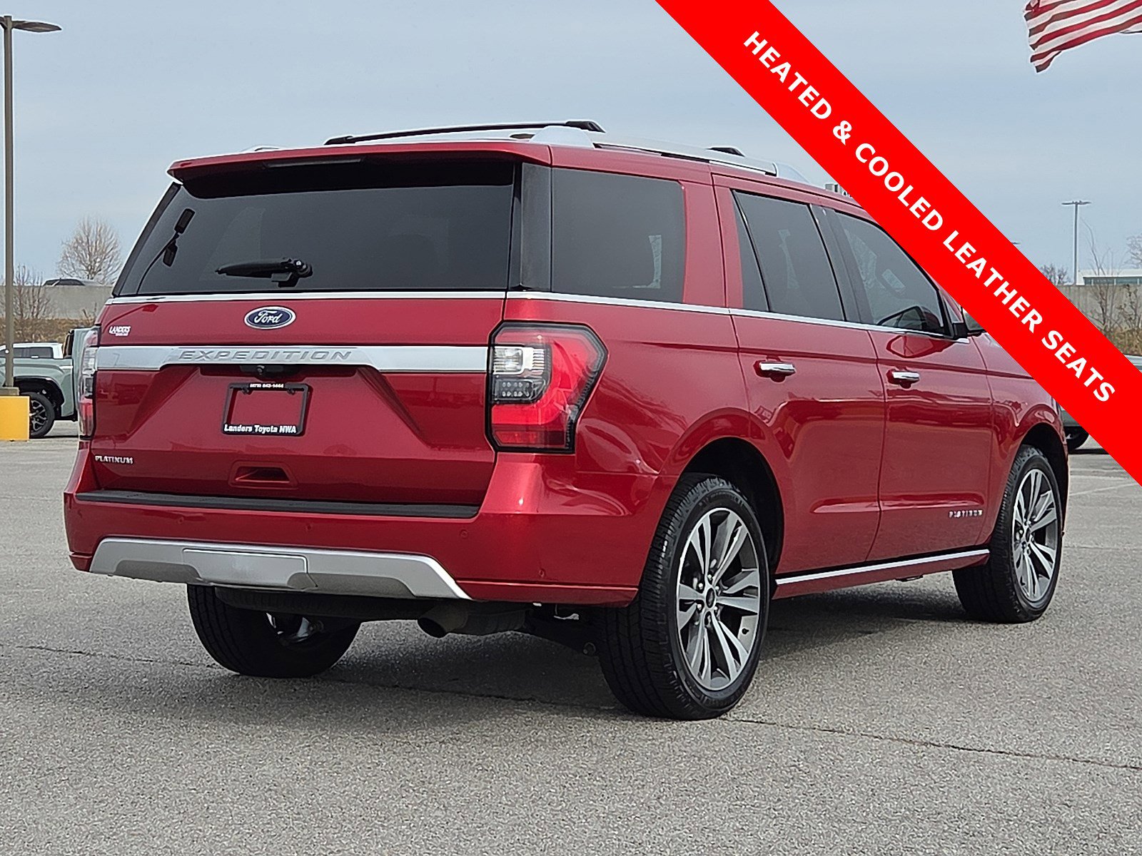 Used 2020 Ford Expedition Platinum AWD/4WD image 5