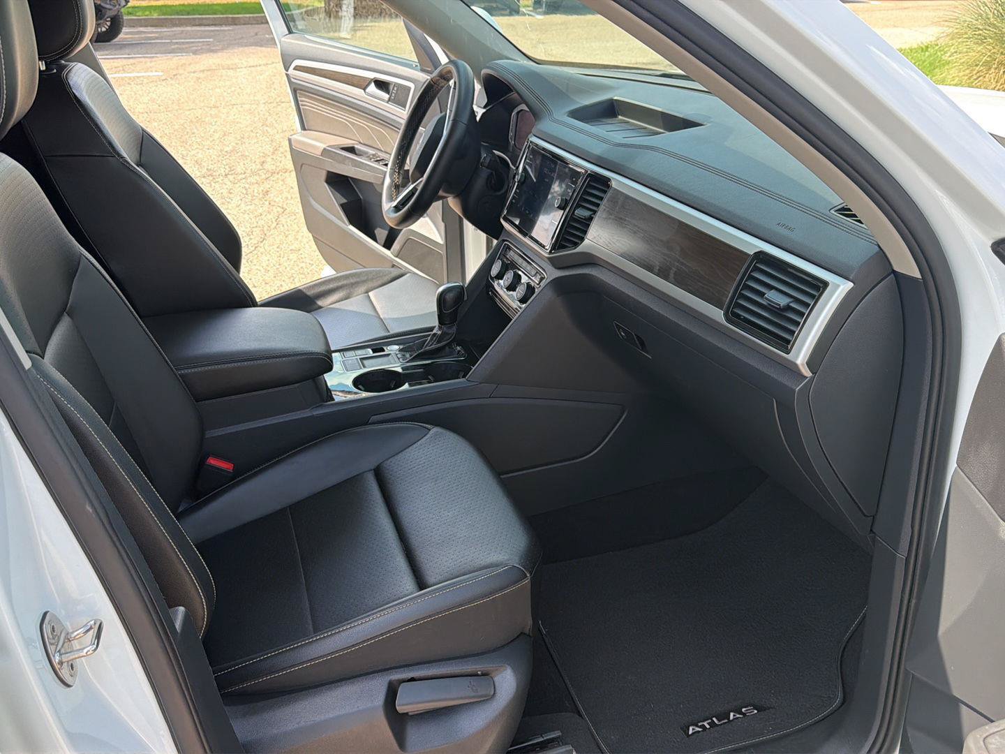 Used 2022 Volkswagen Atlas SE w/ Panoramic Sunroof Package FWD image 19