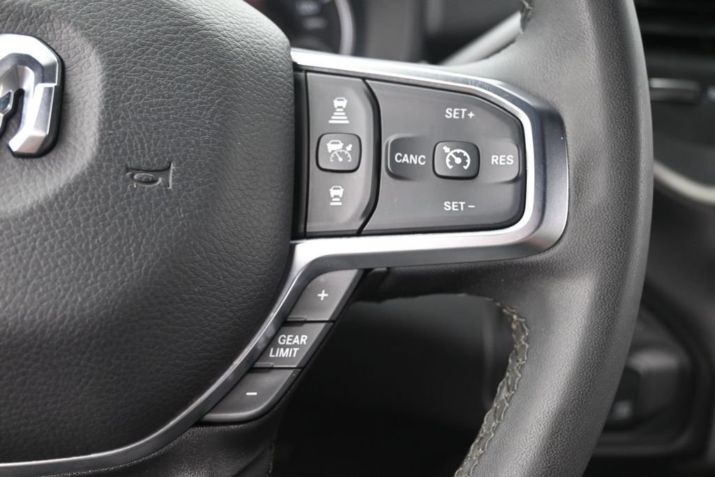 Used 2025 RAM 2500 Big Horn AWD/4WD image 30