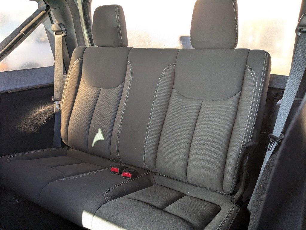 Used 2016 Jeep Wrangler Sahara w/ Connectivity Group image 14