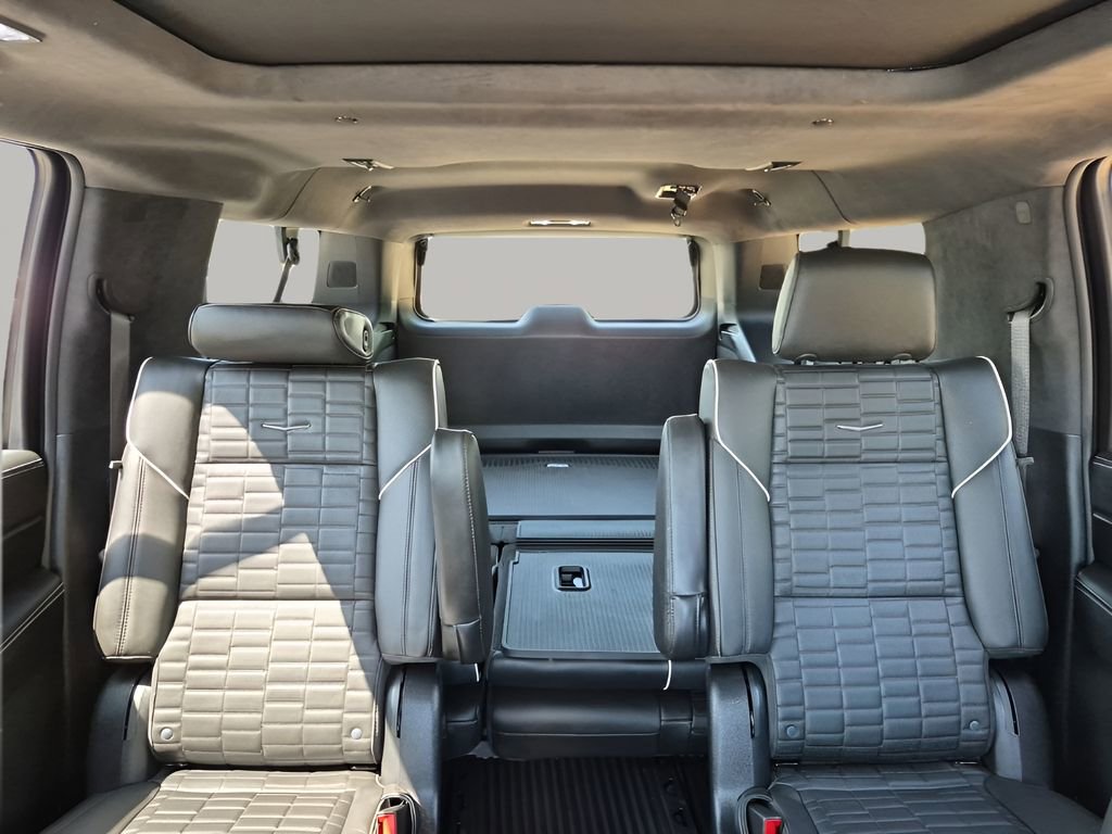 Certified 2026 Cadillac Escalade ESV Platinum Sport w/ LPO, ONYX Package image 44