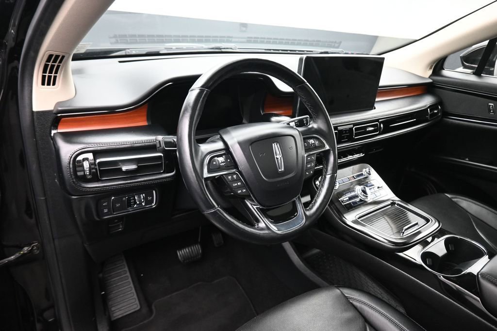 Used 2022 Lincoln Nautilus Reserve w/ Monochromatic Package AWD/4WD image 13
