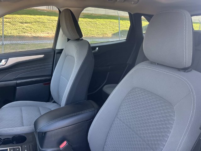 Used 2021 Ford Escape SE w/ Convenience Package FWD image 10