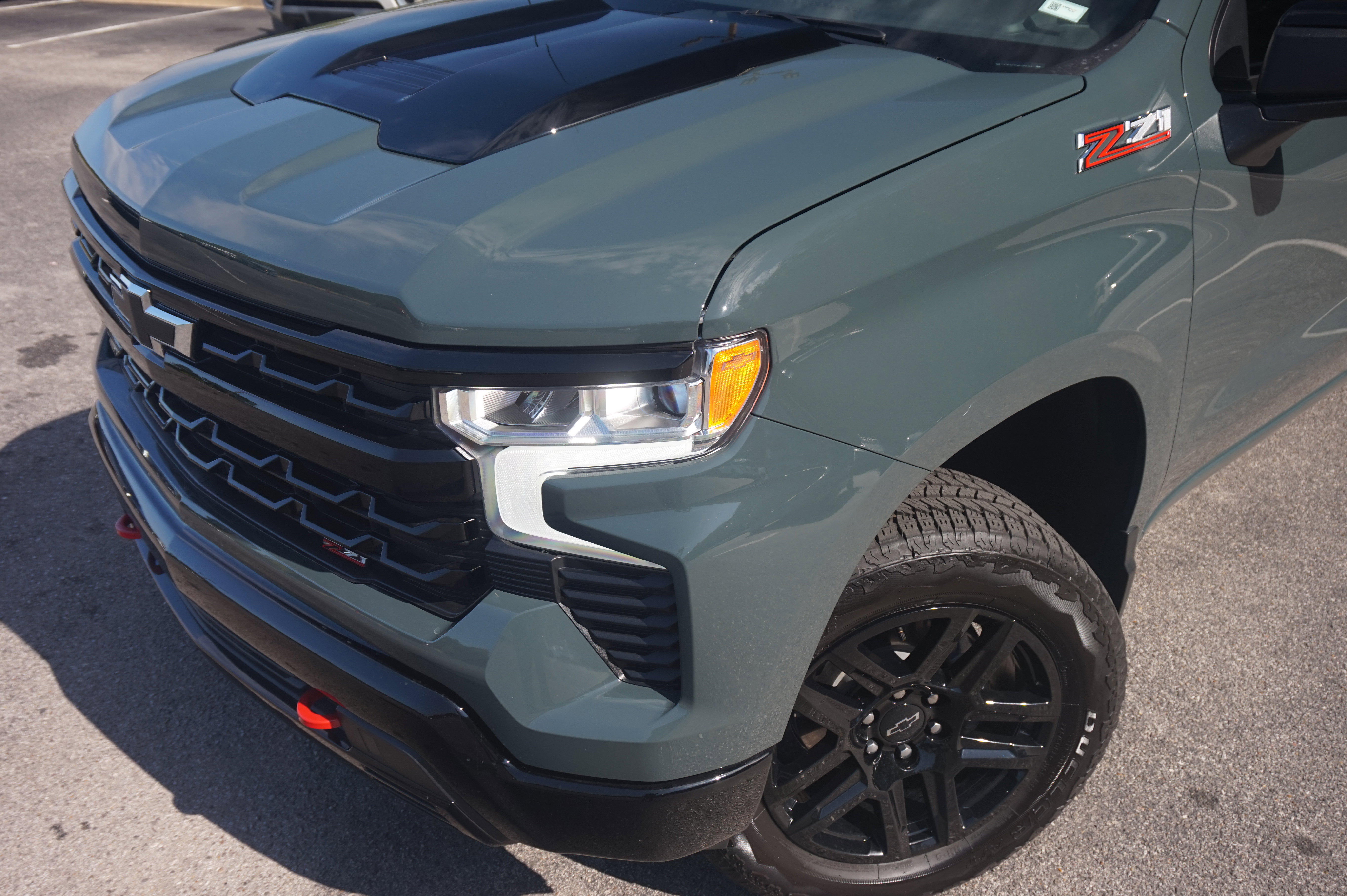 Used 2025 Chevrolet Silverado 1500 LT Trail Boss w/ Convenience Package II image 14