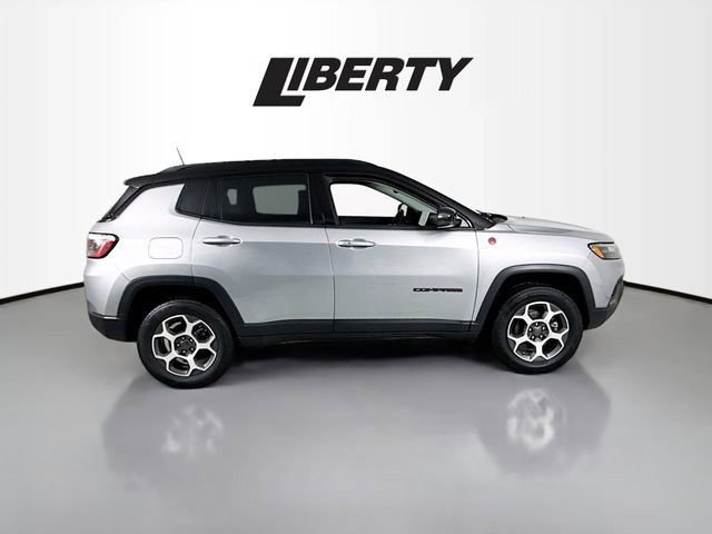 Used 2022 Jeep Compass Trailhawk w/ Sun and Sound Group image 8