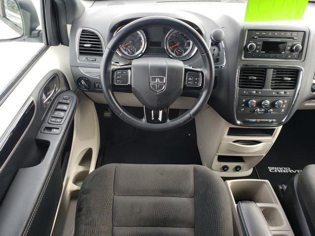 Used 2016 Dodge Grand Caravan SE image 15