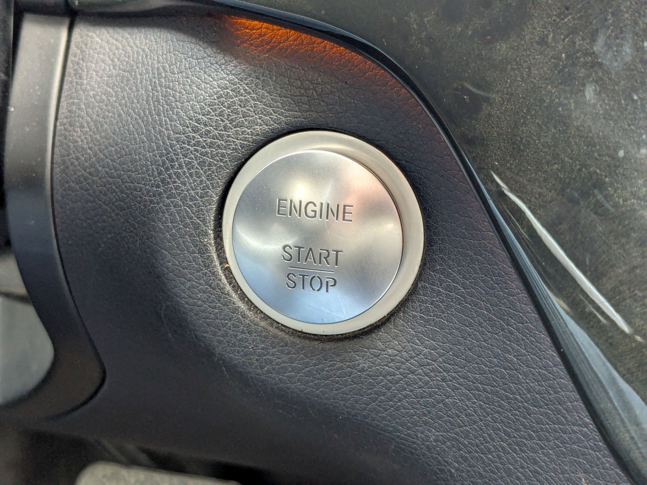 Used 2016 Mercedes-Benz GL 550 4MATIC image 18