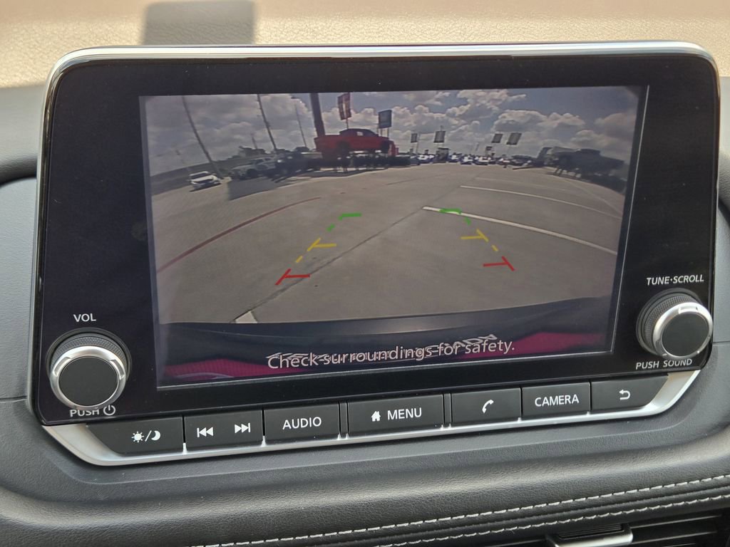 Used 2022 Nissan Rogue SV image 22