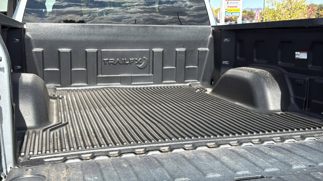 Used 2025 GMC Sierra 1500 SLT AWD/4WD image 27